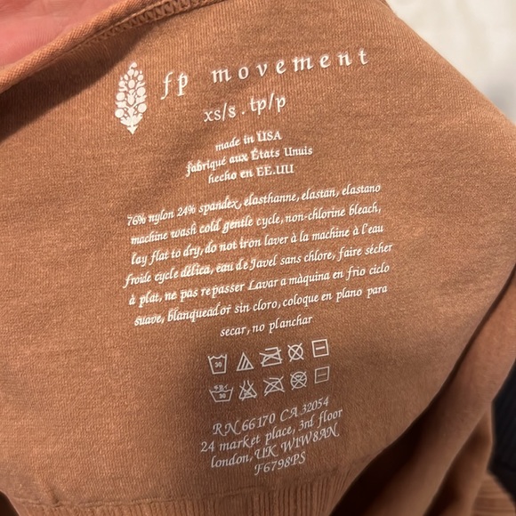 XS/S Free People Movement Set - Picture 6 of 11